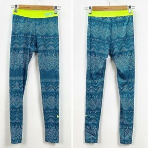 Nike Static Chevron/Geometric Patterned, Full-length,Workout Leggings. Size M.